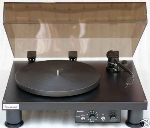 REK O KUT RONDINE 3 Turntable plays transcription discs  