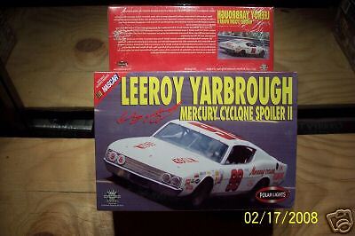 Model Kit Nascar POLAR LIGHTS Leeroy Yarbrough Mercury  