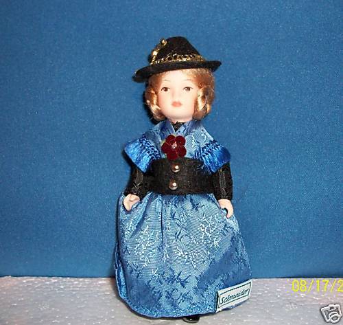 Schneider porcelain doll (D3)  